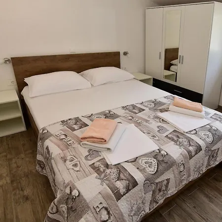 Διαμέρισμα Good *